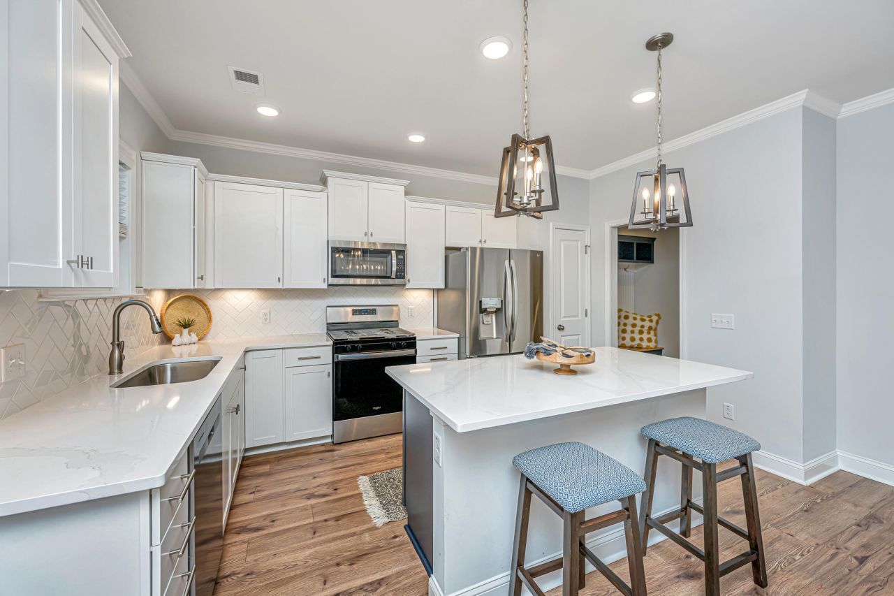 5049 Cranesbill Way Photo 13