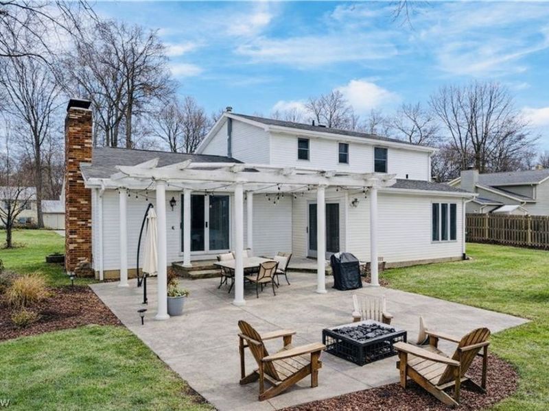 324 Greenbriar Drive, Cortland, OH 44410 Photo 28