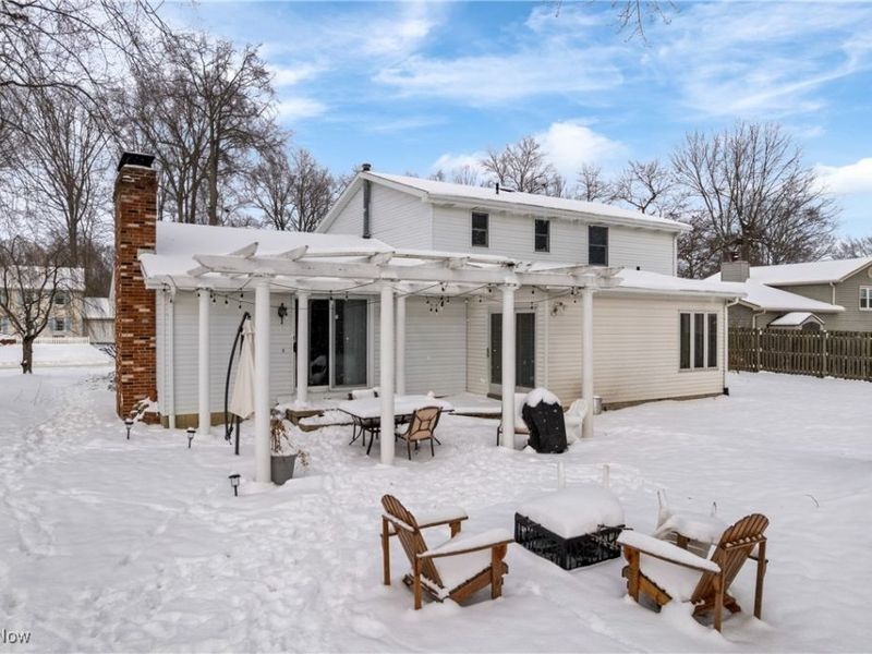 324 Greenbriar Drive, Cortland, OH 44410 Photo 31