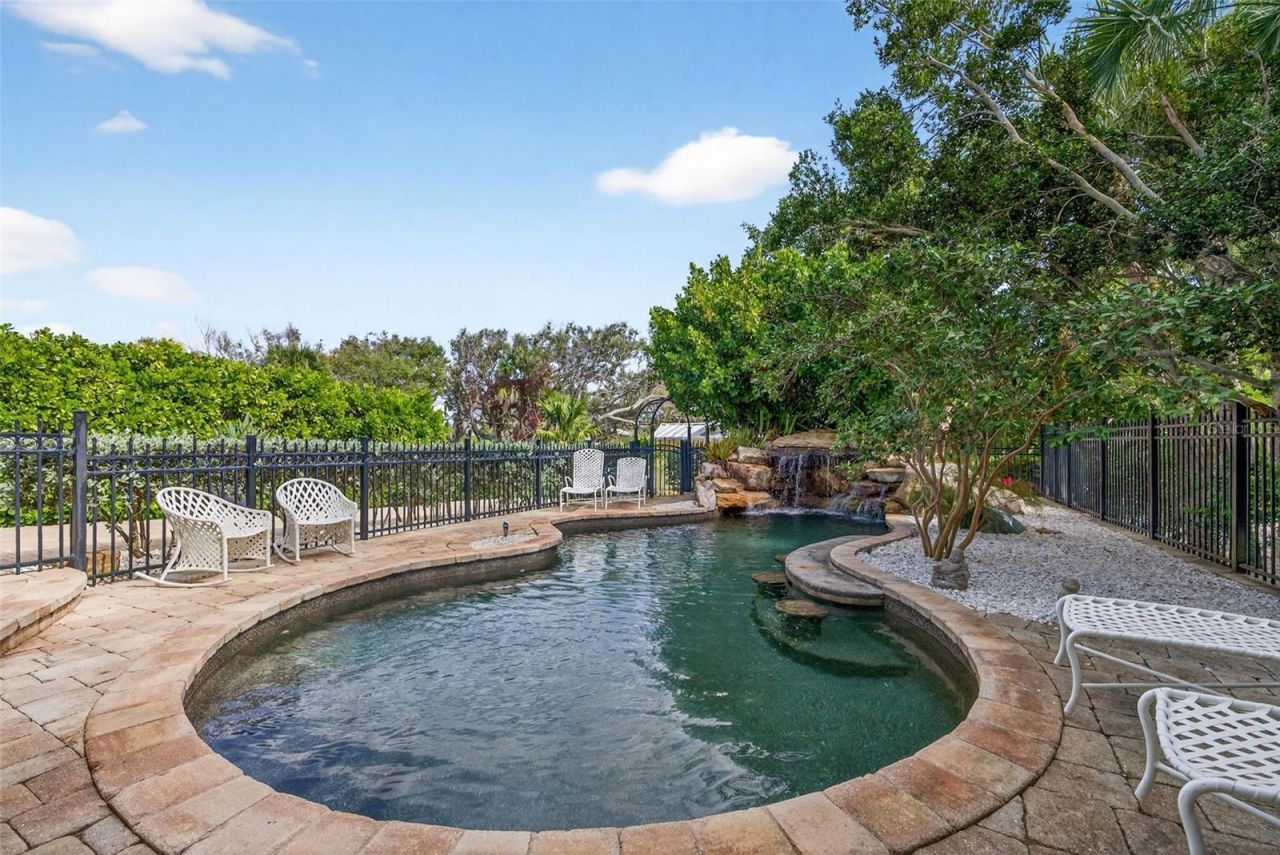 7152 Point Of Rocks Circle, Sarasota, FL 34242 Photo