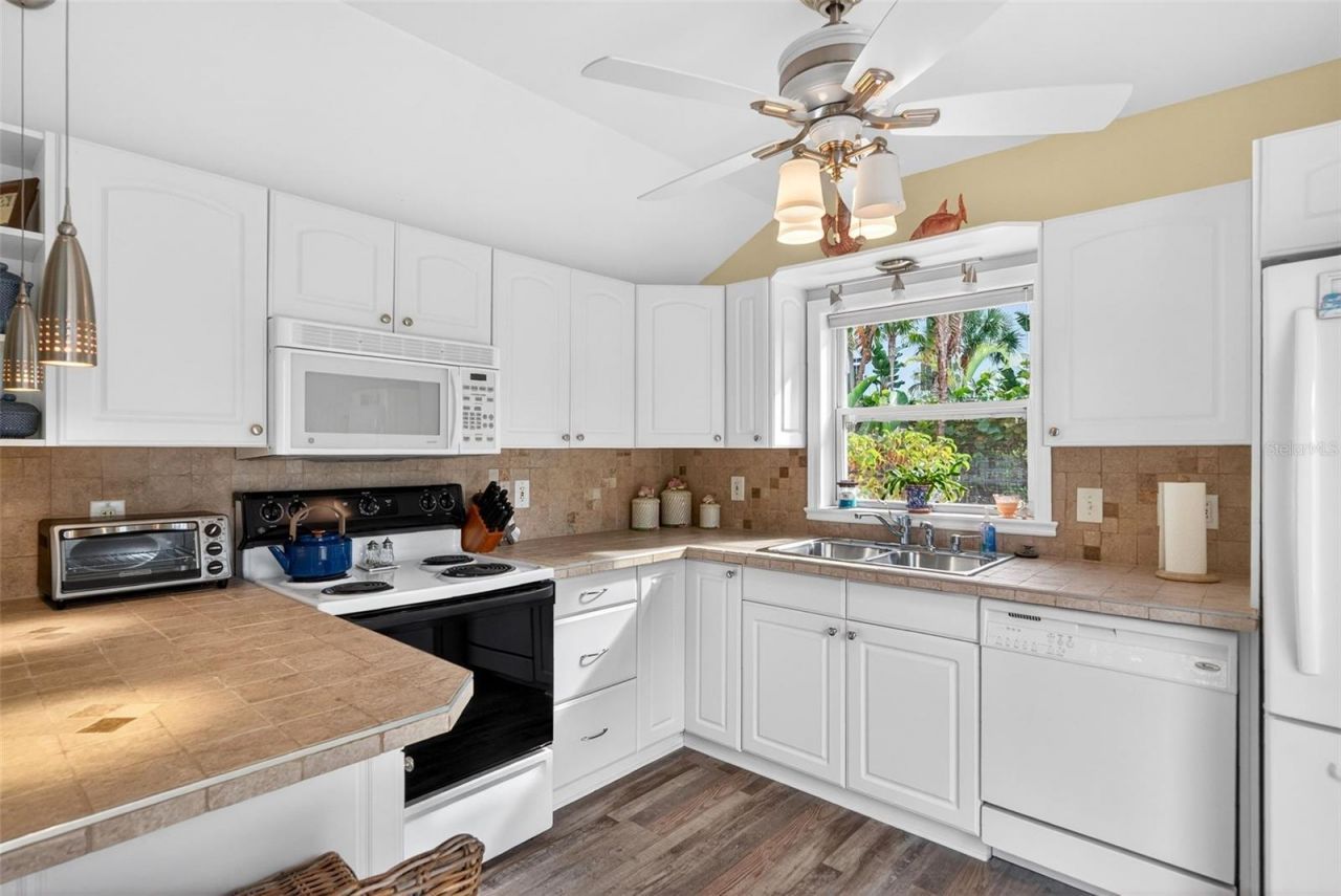 7152 Point Of Rocks Circle, Sarasota, FL 34242 Photo