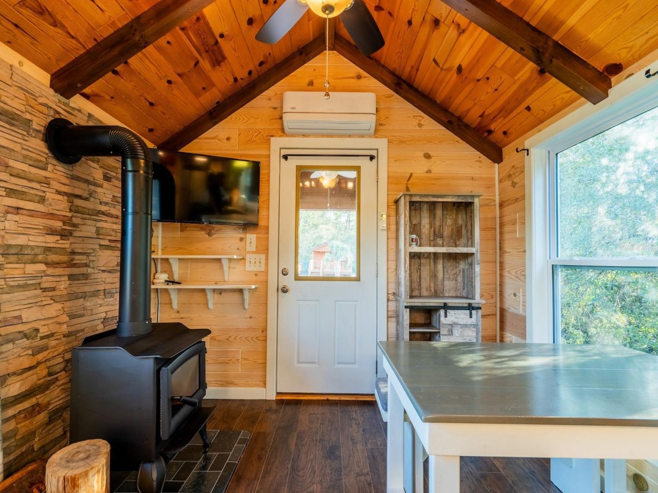 5600 NE Nfr 5, Silver Springs, FL 34488 Photo