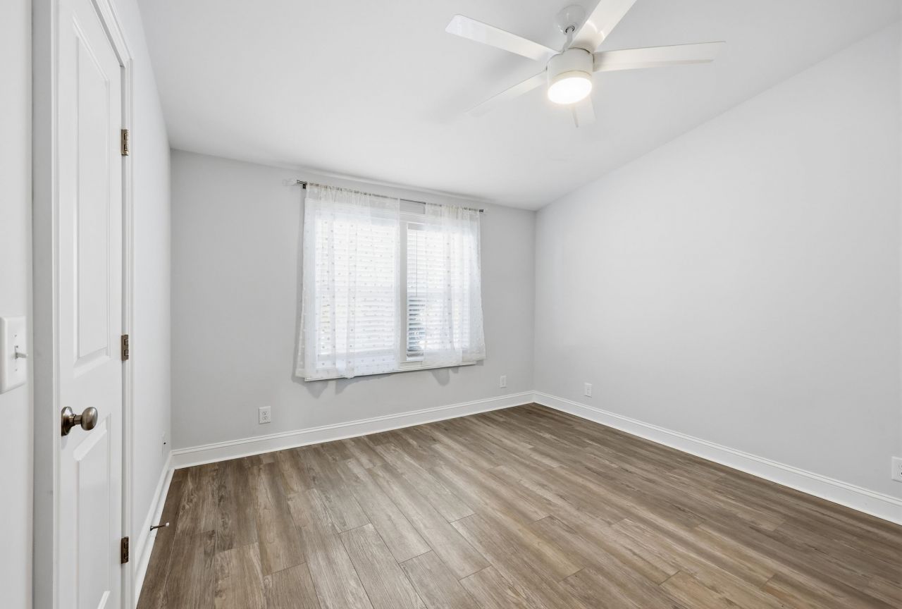 24 Samy Ln. Photo 10