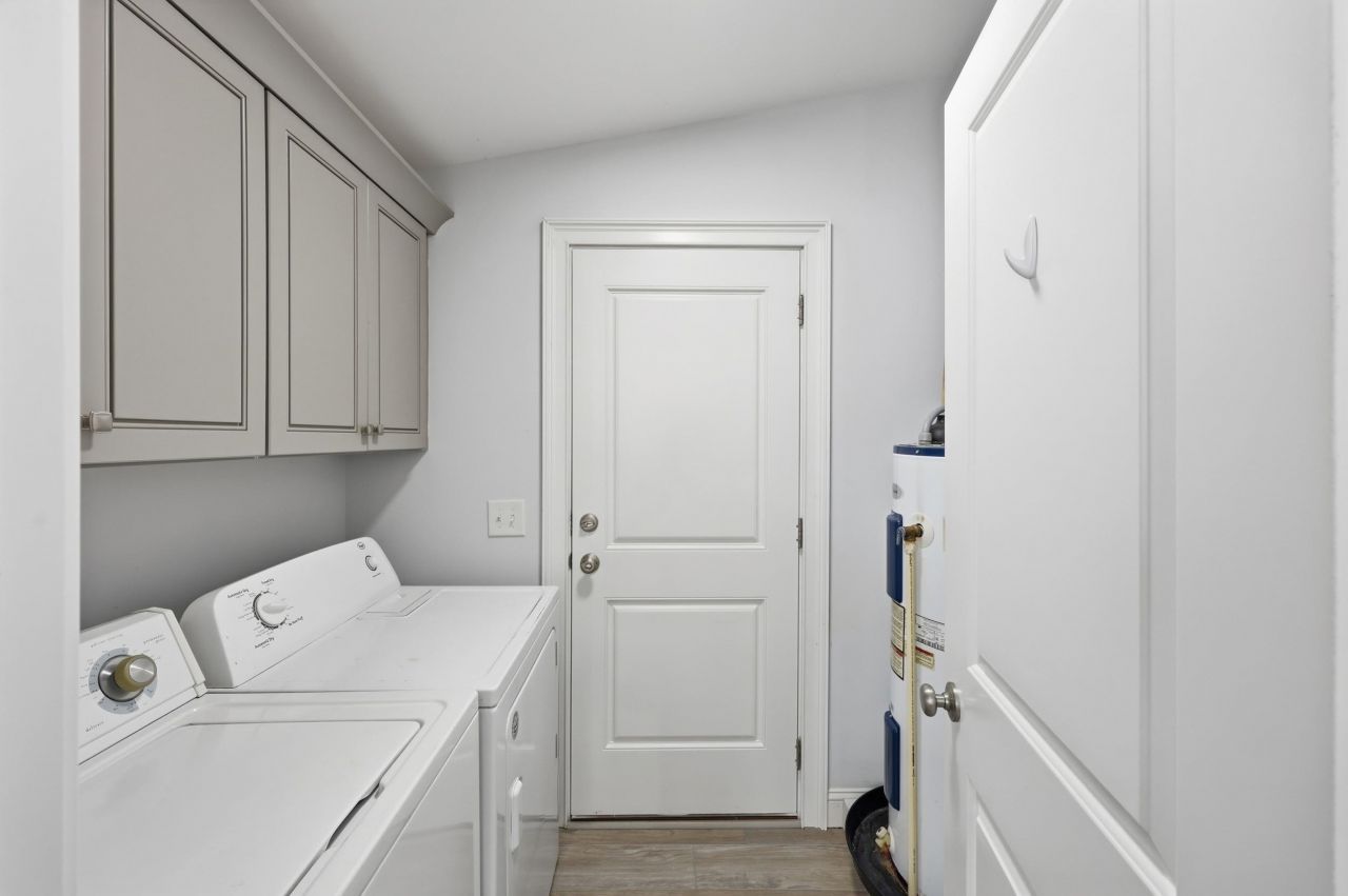 24 Samy Ln. Photo 20