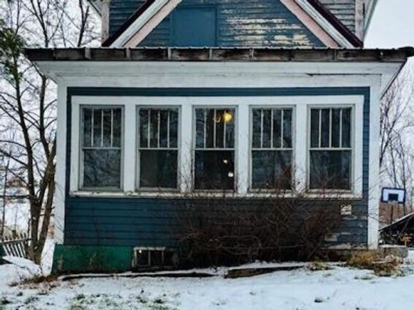 8 Chestnut Street, Skowhegan, ME 04976