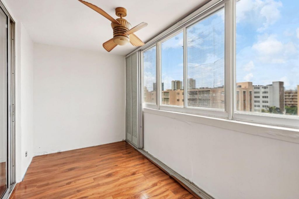 500 NE 12th Avenue, Unit 701, Hallandale Beach, FL 33009 Photo