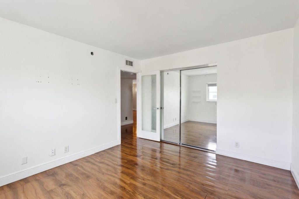 500 NE 12th Avenue, Unit 701, Hallandale Beach, FL 33009 Photo