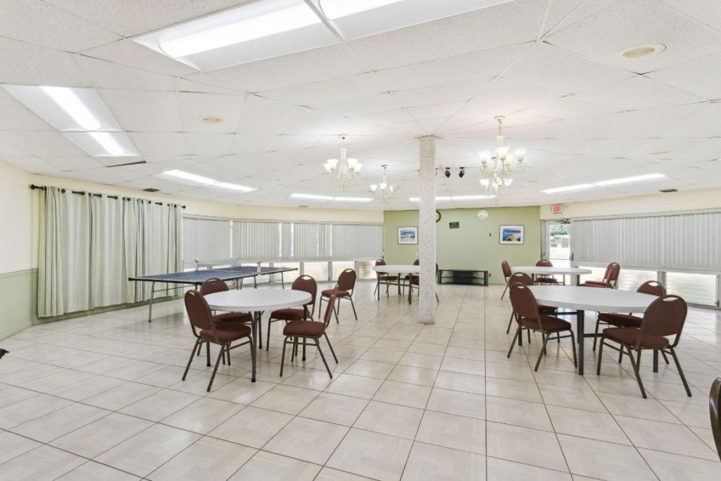 500 NE 12th Avenue, Unit 701, Hallandale Beach, FL 33009 Photo