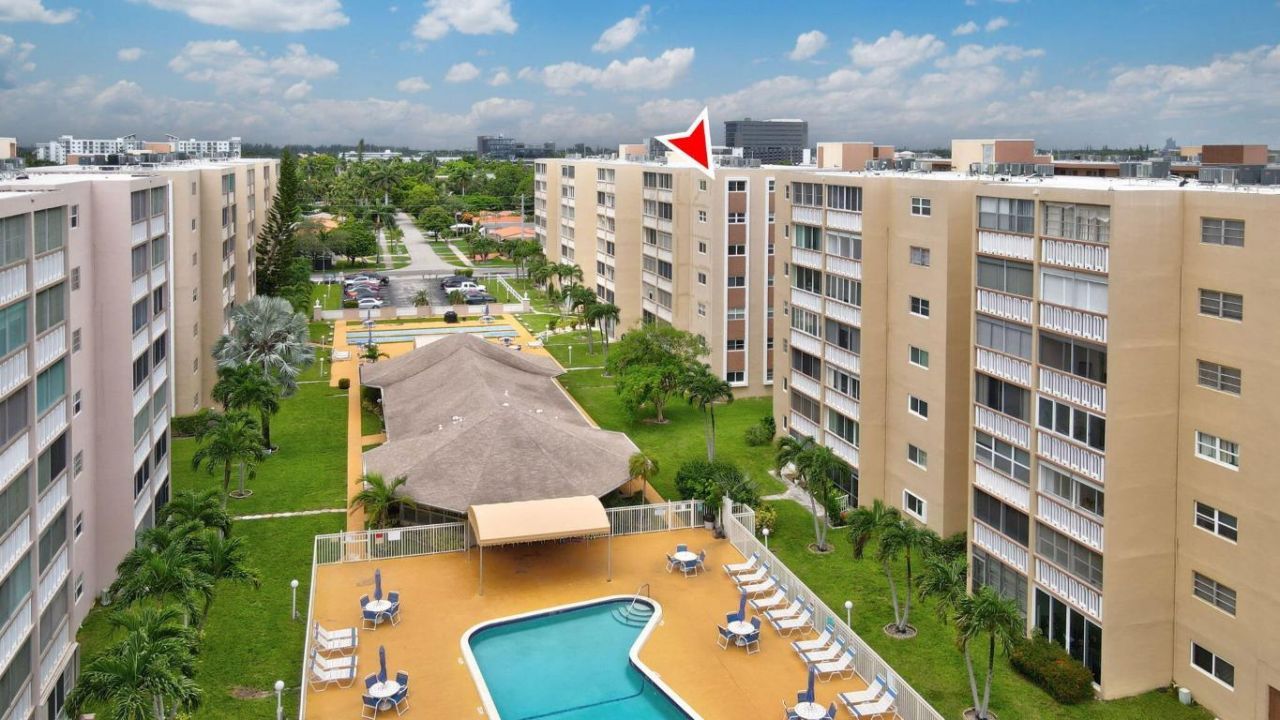 500 NE 12th Avenue, Unit 701, Hallandale Beach, FL 33009 Photo