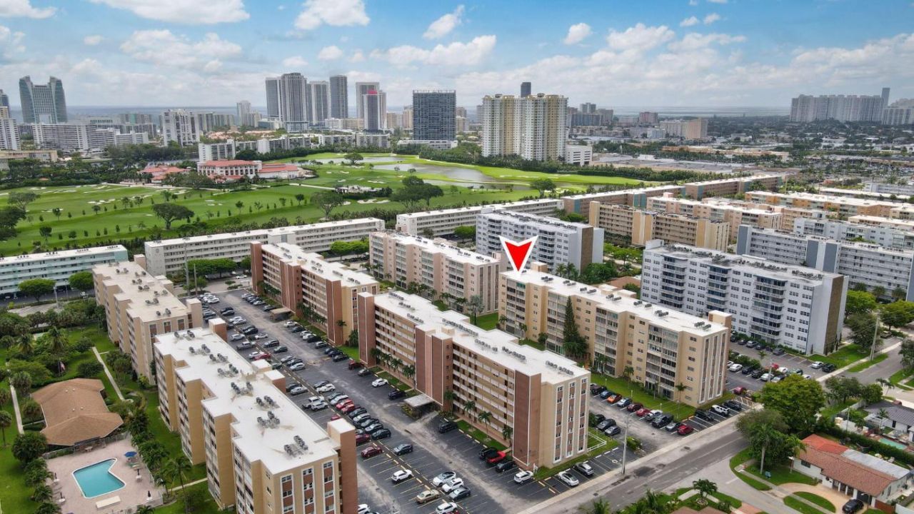 500 NE 12th Avenue, Unit 701, Hallandale Beach, FL 33009 Photo