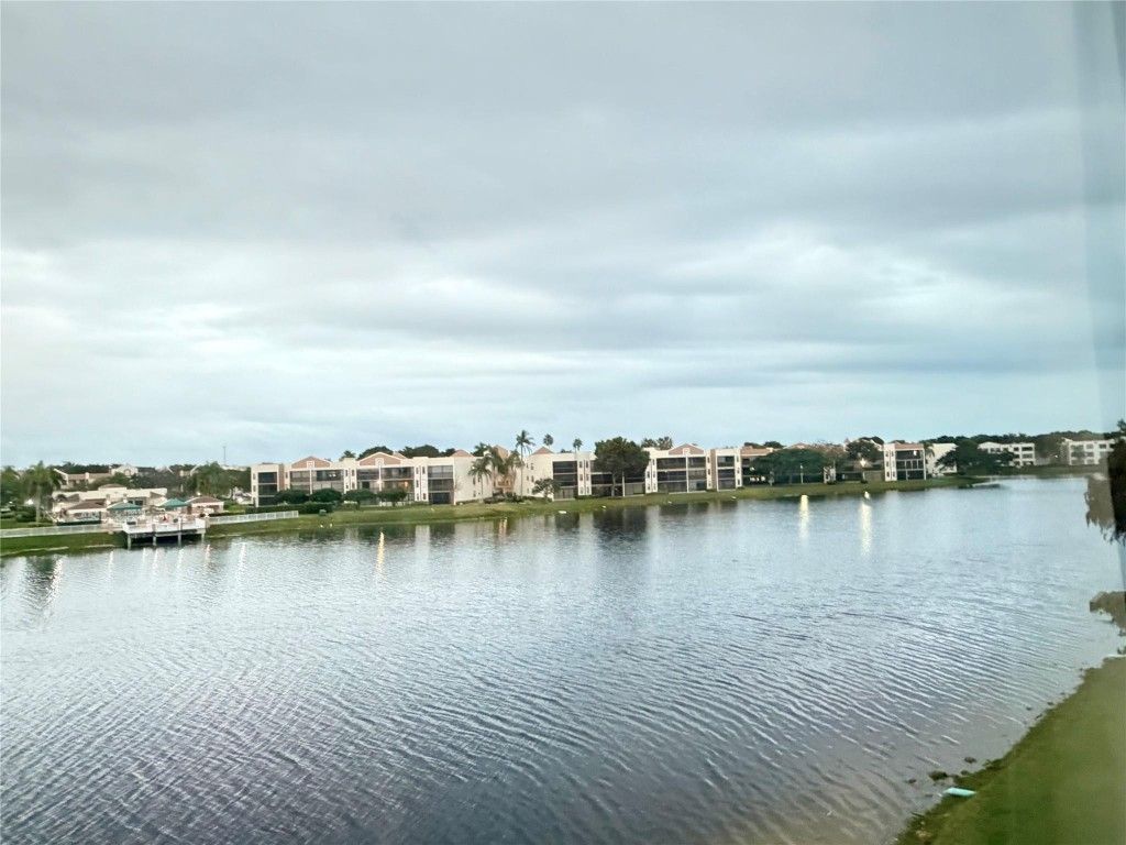 7302 S Devon Drive, Unit 307, Fort Lauderdale, FL 33321 Photo