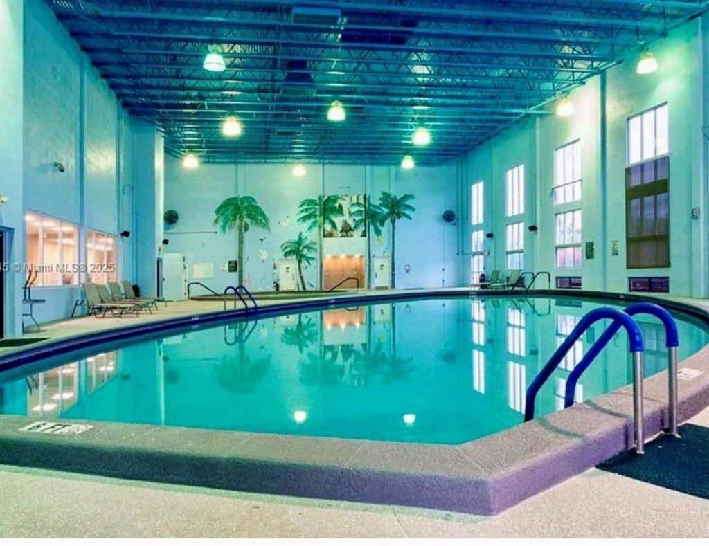 7302 S Devon Drive, Unit 307, Fort Lauderdale, FL 33321 Photo