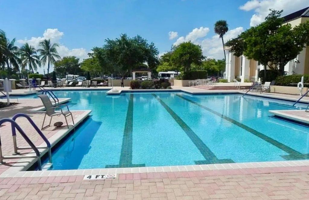 7302 S Devon Drive, Unit 307, Fort Lauderdale, FL 33321 Photo