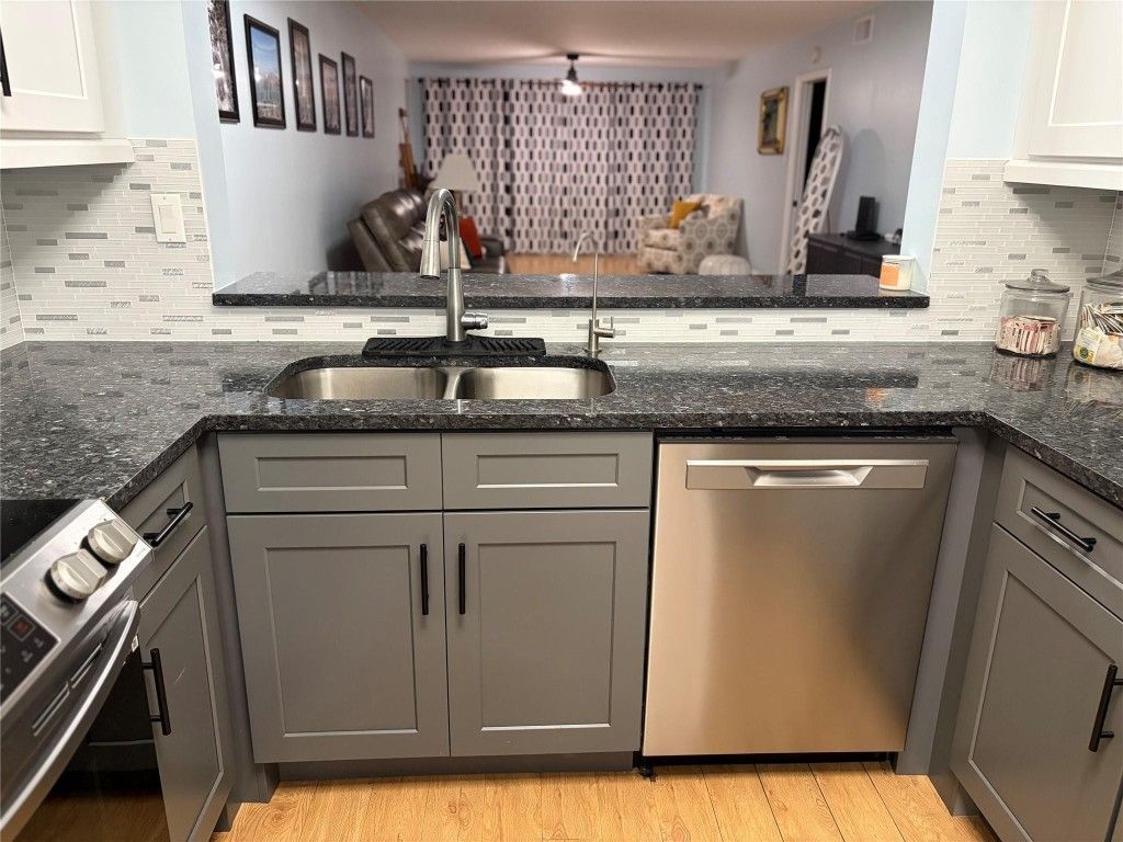 7302 S Devon Drive, Unit 307, Fort Lauderdale, FL 33321 Photo