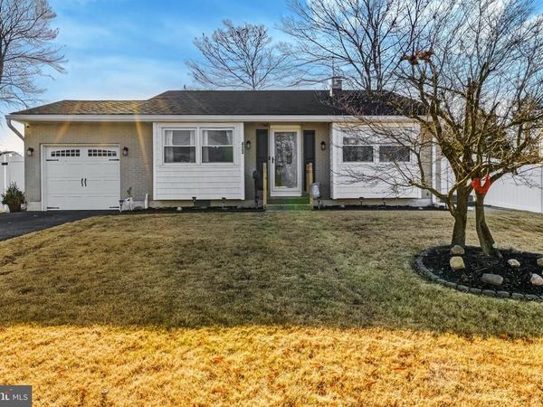 423 GREENVIEW, TURNERSVILLE, NJ 08012