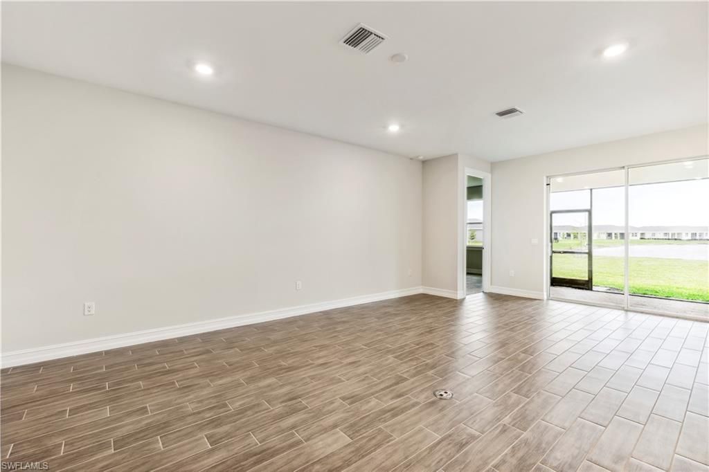 560 Spring Hill Lake Loop, Cape Coral, FL 33993 Photo