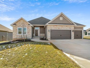 7001 NE 103rd Street, Kansas City, MO 64156
