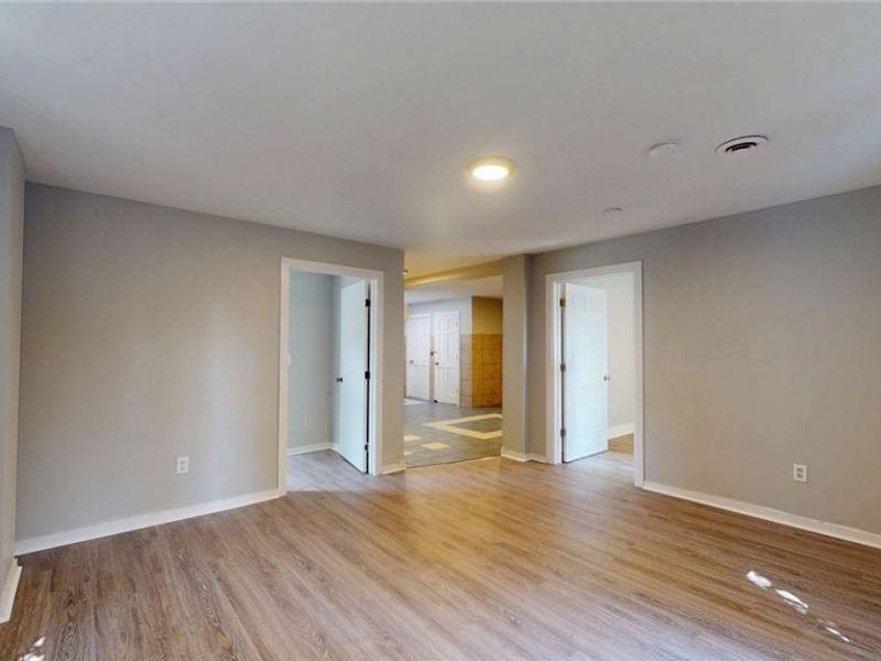 7023 Clark Avenue, Cleveland, OH 44102 Photo 18