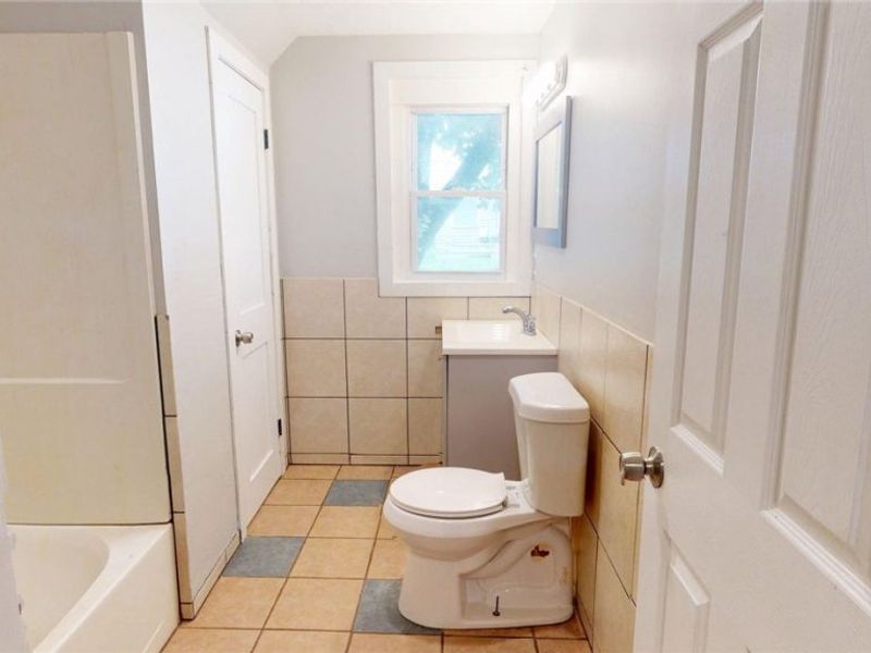 7023 Clark Avenue, Cleveland, OH 44102 Photo 33