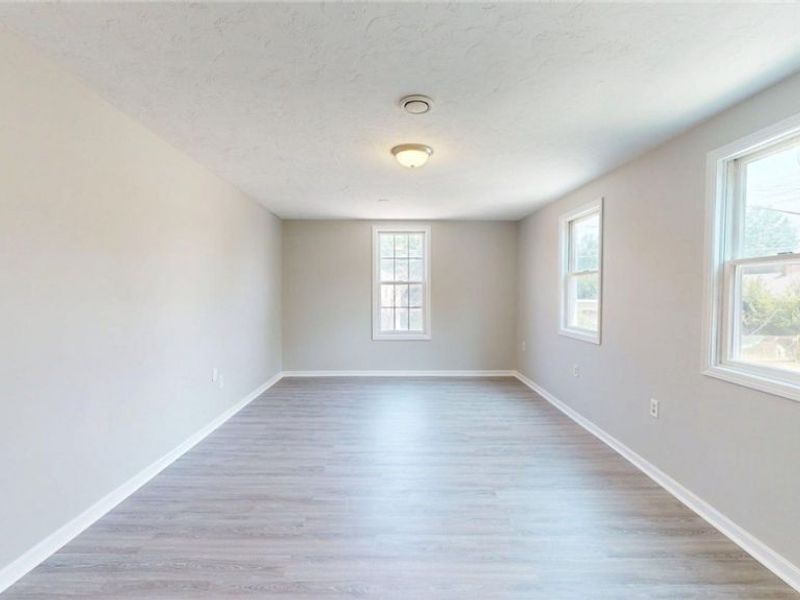 7023 Clark Avenue, Cleveland, OH 44102 Photo 39