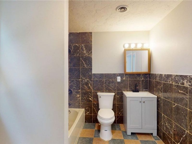 7023 Clark Avenue, Cleveland, OH 44102 Photo 44