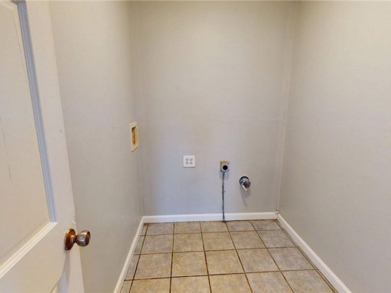 7023 Clark Avenue, Cleveland, OH 44102 Photo 5