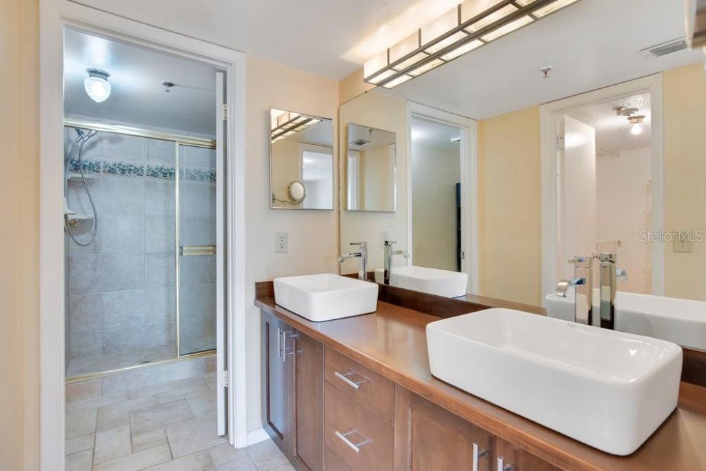 530 E Central Boulevard, Unit 406, Orlando, FL 32801 Photo