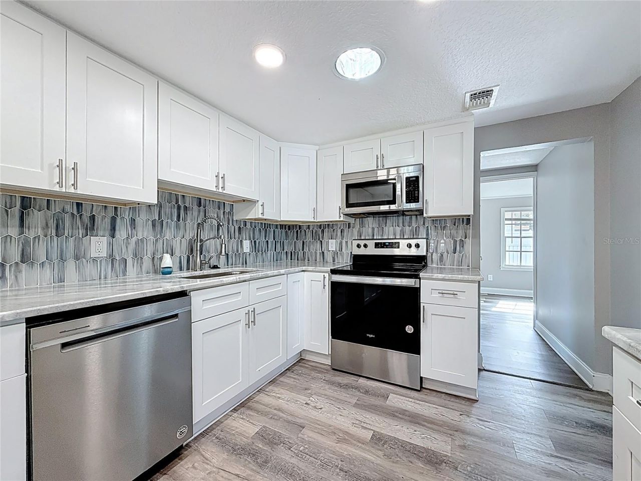 1125 Michigan Drive N, Dunedin, FL 34698 Photo