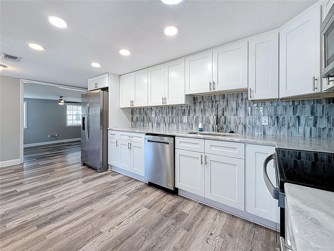 1125 Michigan Drive N, Dunedin, FL 34698 Photo