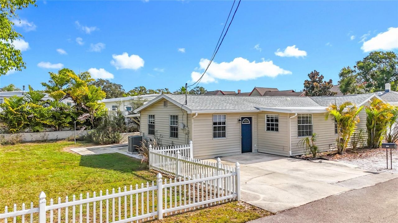 1125 Michigan Drive N, Dunedin, FL 34698 Photo