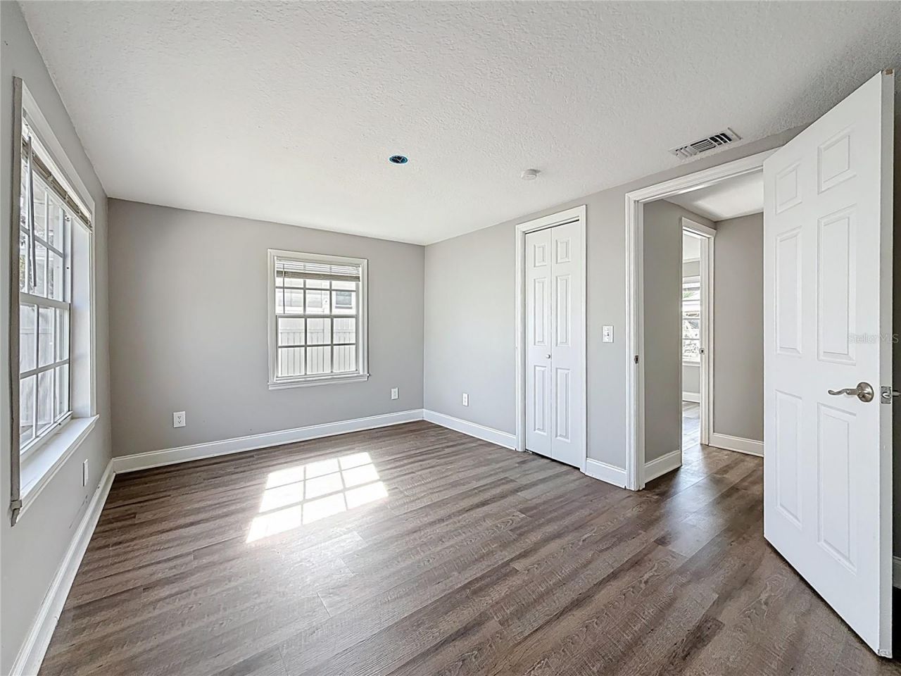 1125 Michigan Drive N, Dunedin, FL 34698 Photo