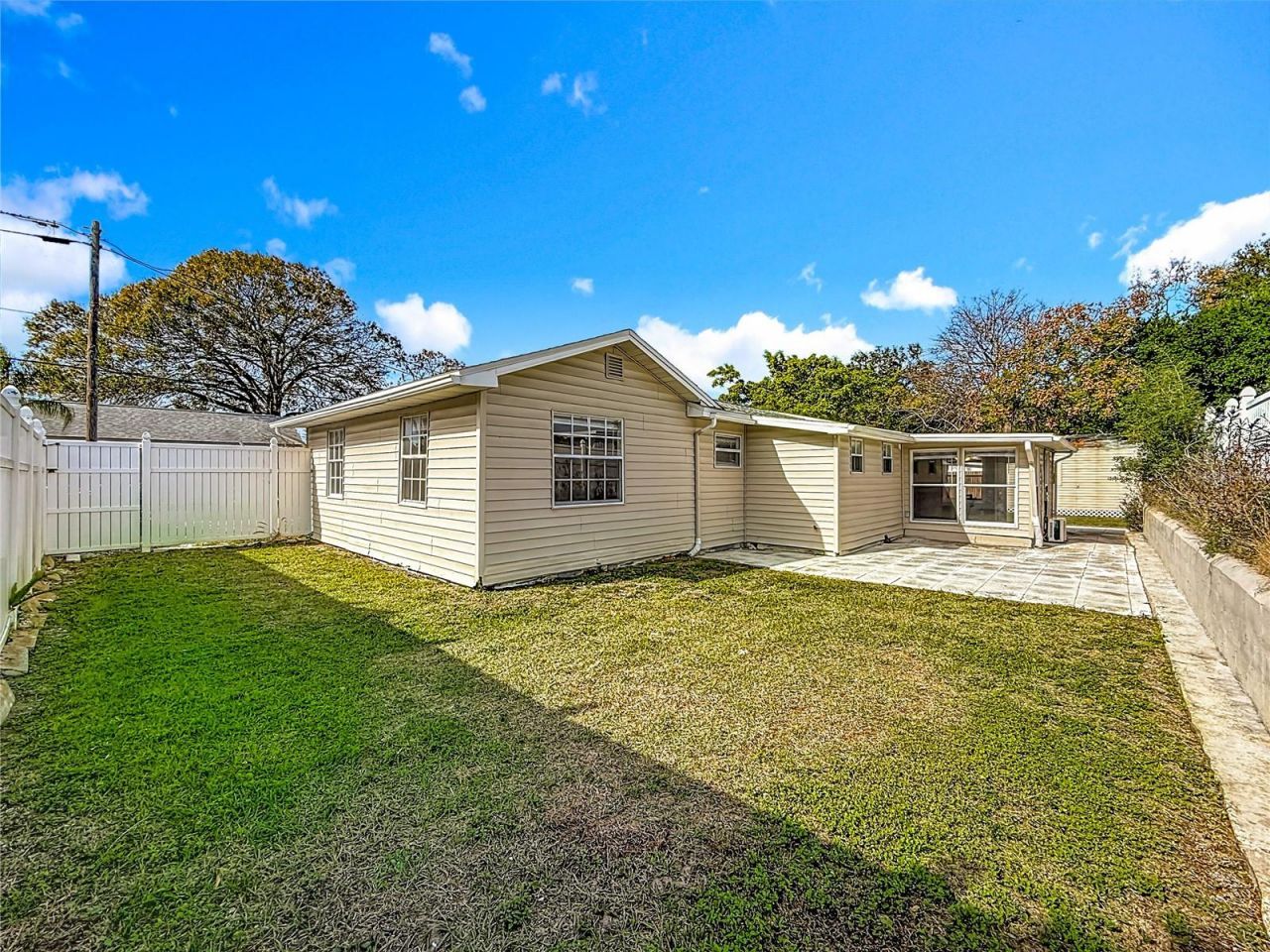 1125 Michigan Drive N, Dunedin, FL 34698 Photo