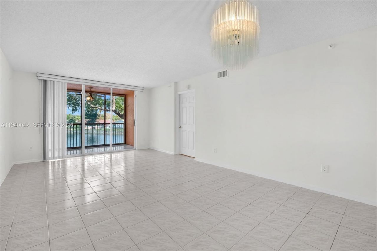 9587 Weldon Circle, Unit B205, Tamarac, FL 33321 Photo