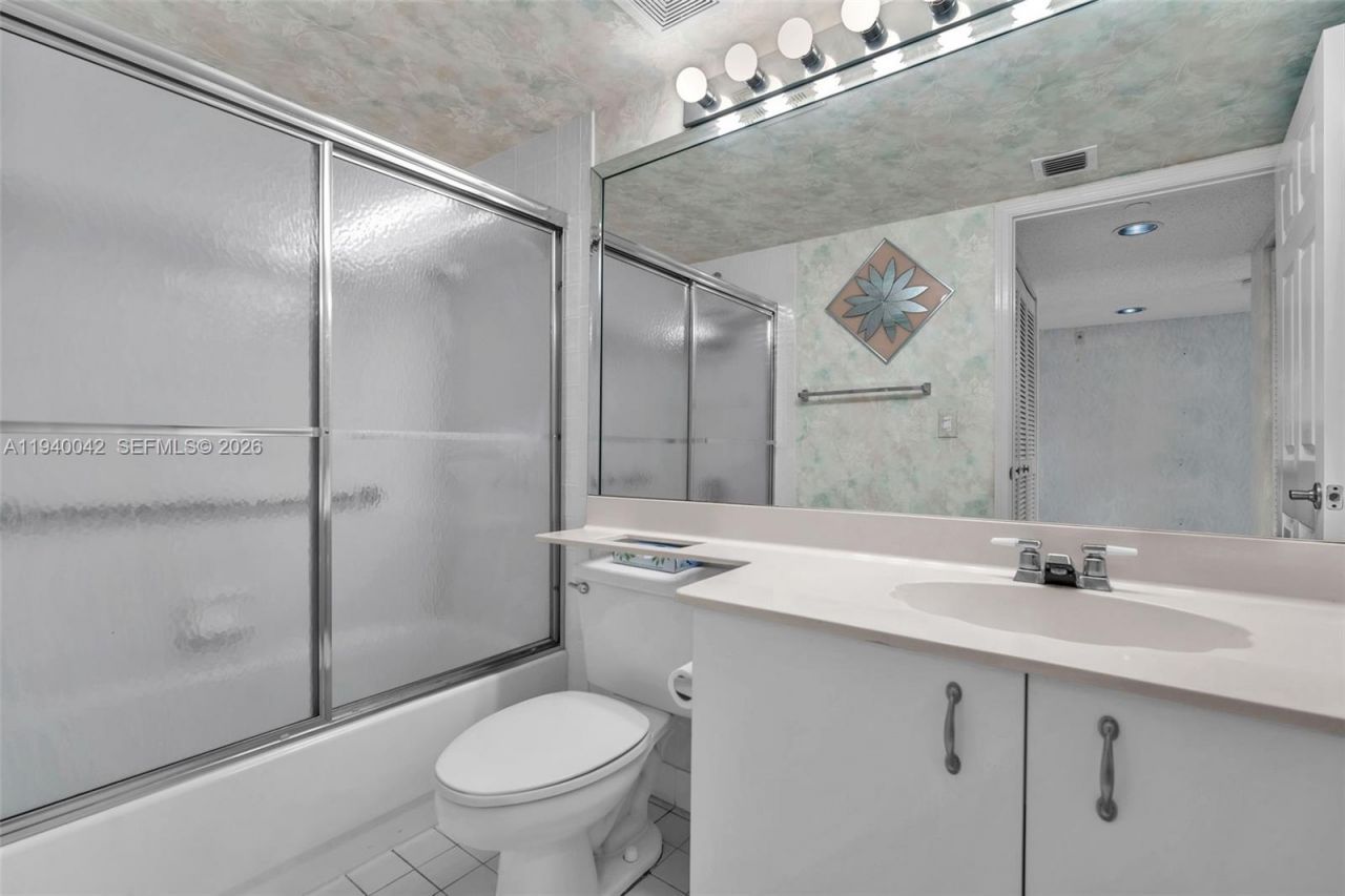 9587 Weldon Circle, Unit B205, Tamarac, FL 33321 Photo