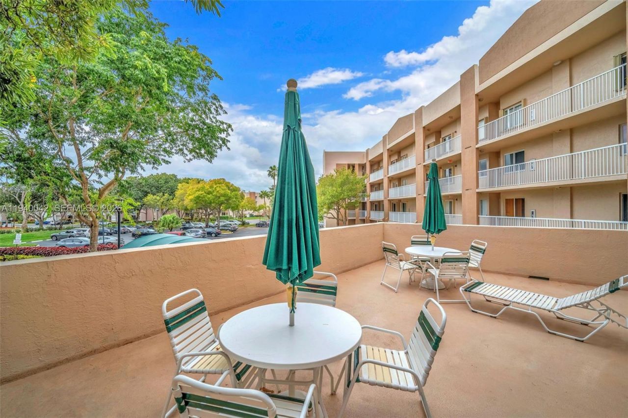 9587 Weldon Circle, Unit B205, Tamarac, FL 33321 Photo