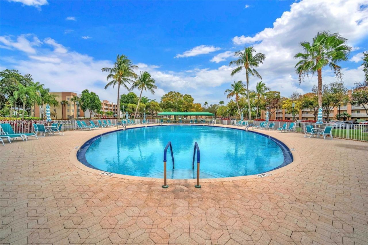 9587 Weldon Circle, Unit B205, Tamarac, FL 33321 Photo