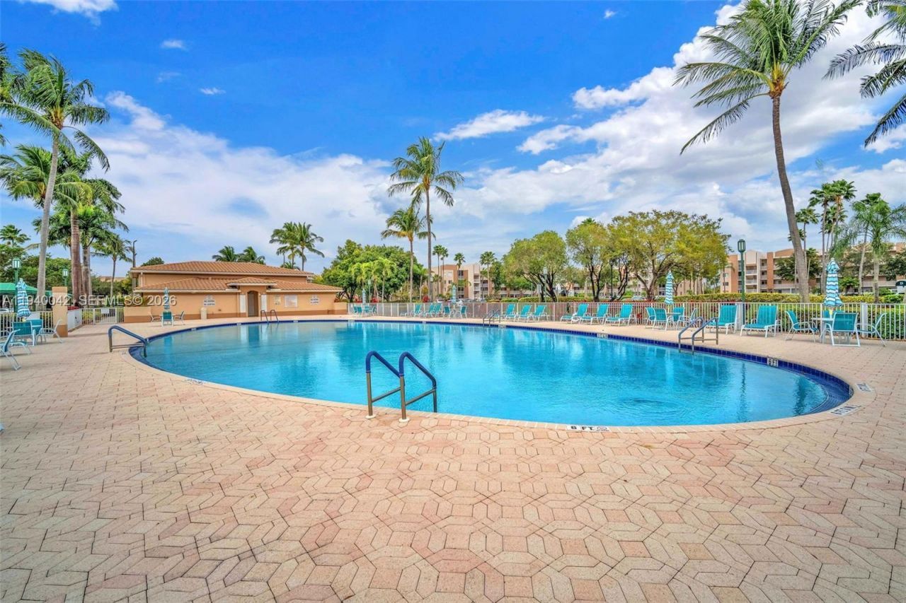 9587 Weldon Circle, Unit B205, Tamarac, FL 33321 Photo