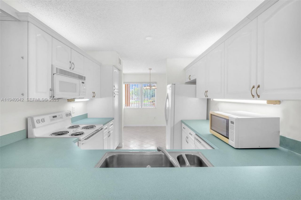 9587 Weldon Circle, Unit B205, Tamarac, FL 33321 Photo