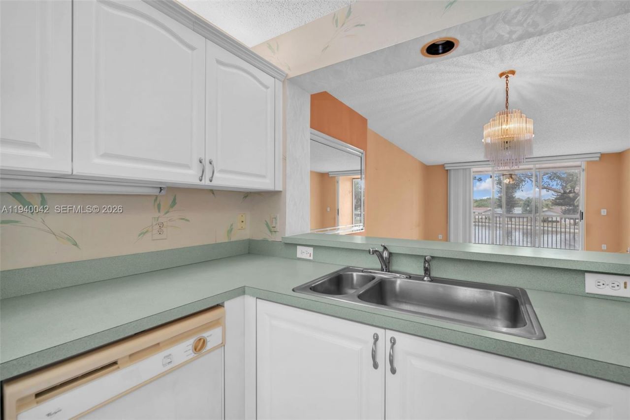 9587 Weldon Circle, Unit B205, Tamarac, FL 33321 Photo