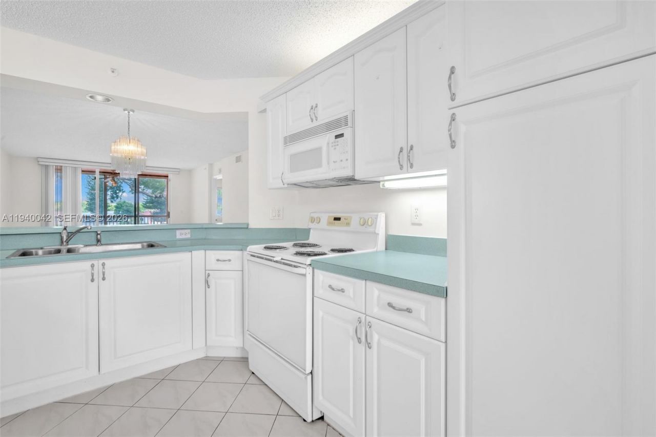 9587 Weldon Circle, Unit B205, Tamarac, FL 33321 Photo