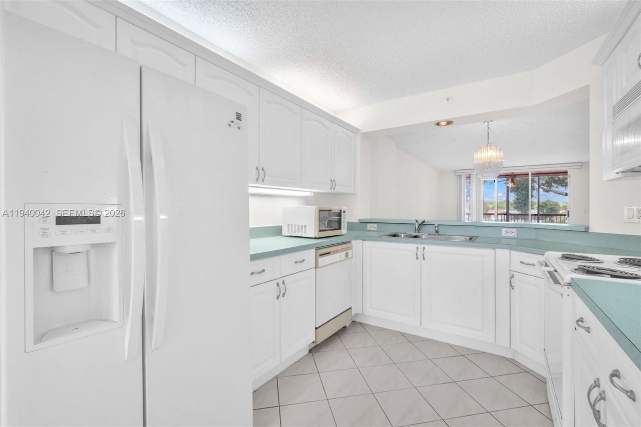 9587 Weldon Circle, Unit B205, Tamarac, FL 33321 Photo