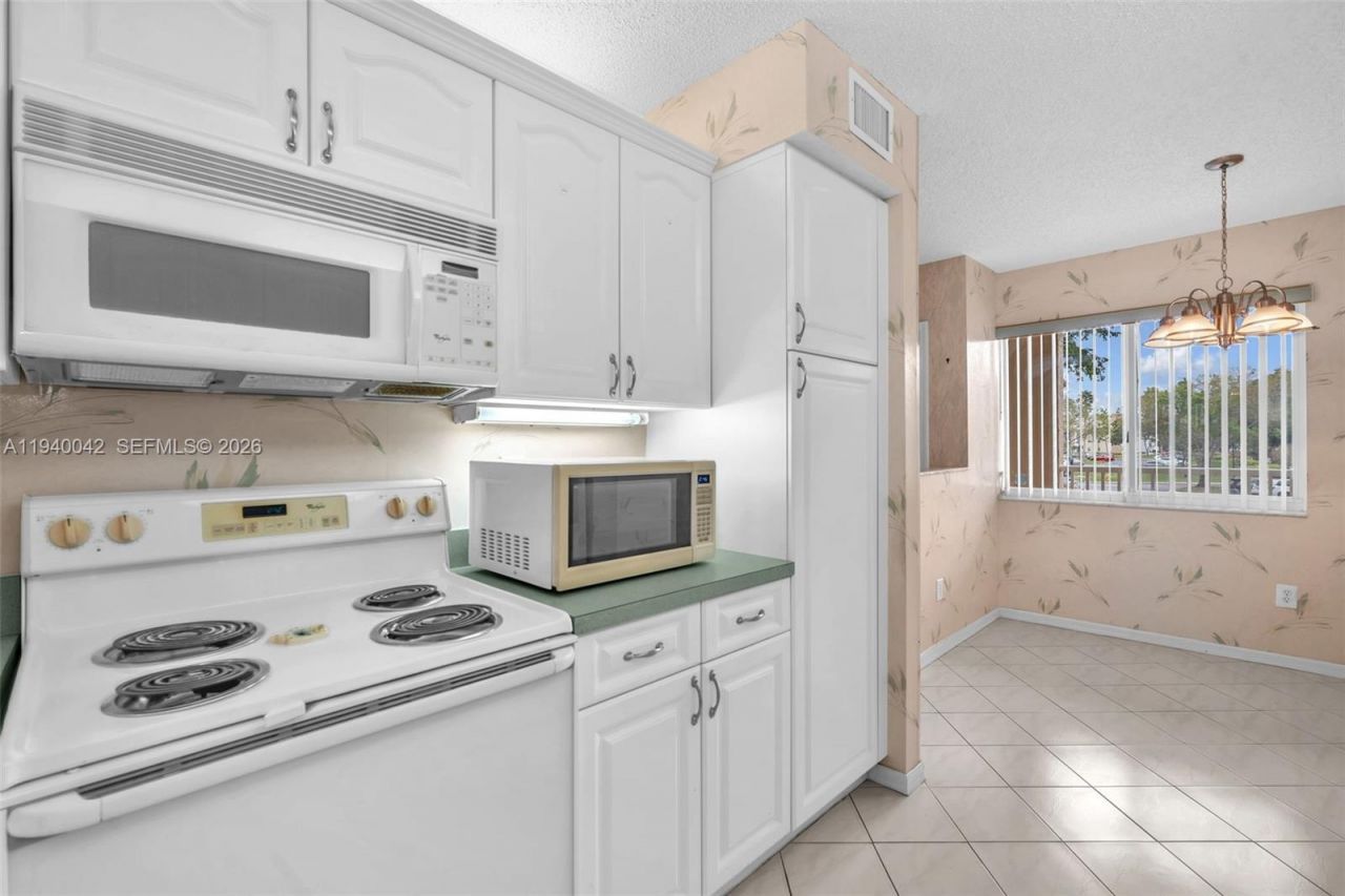 9587 Weldon Circle, Unit B205, Tamarac, FL 33321 Photo