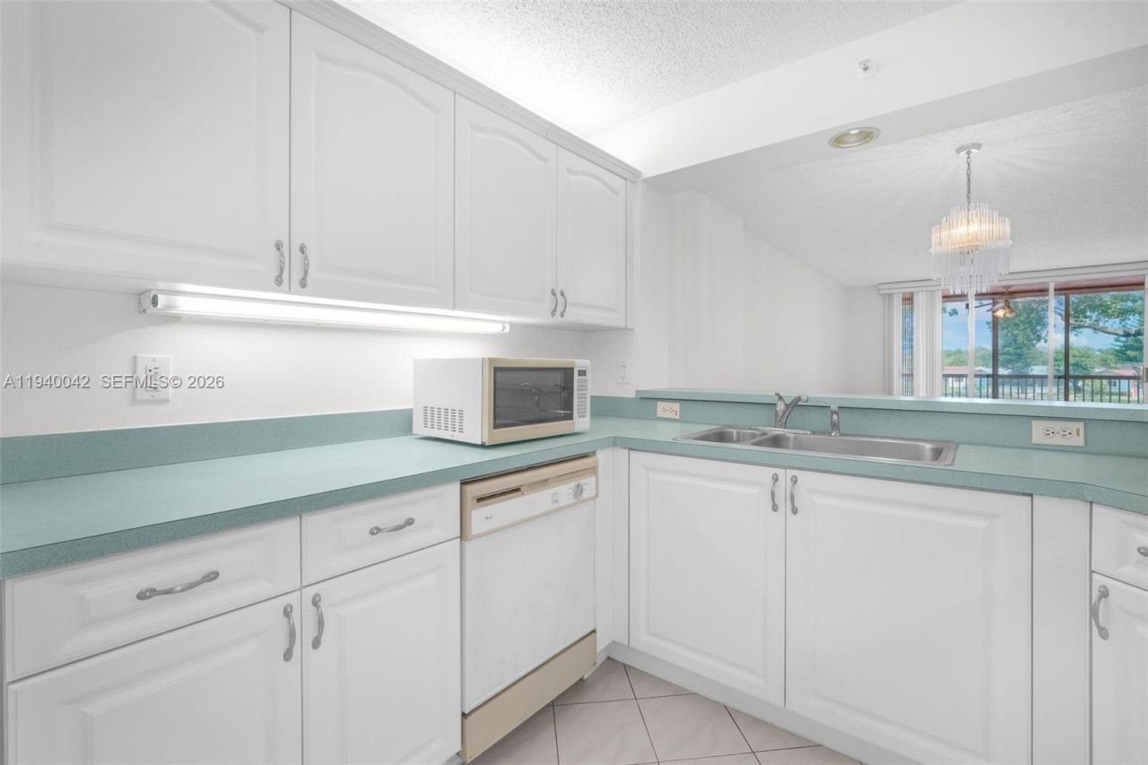 9587 Weldon Circle, Unit B205, Tamarac, FL 33321 Photo