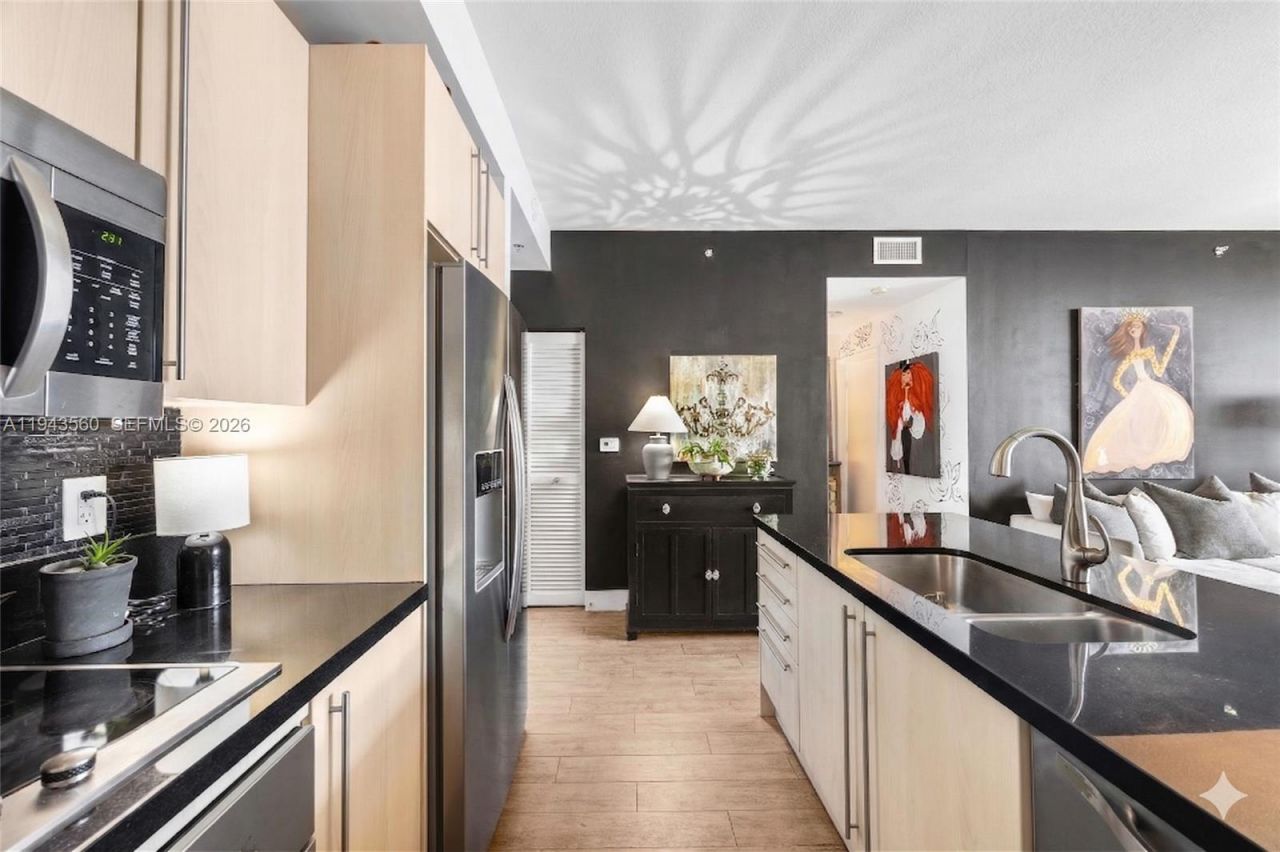 79 SW 12th St, Unit PH3904-S, Miami, FL 33130 Photo