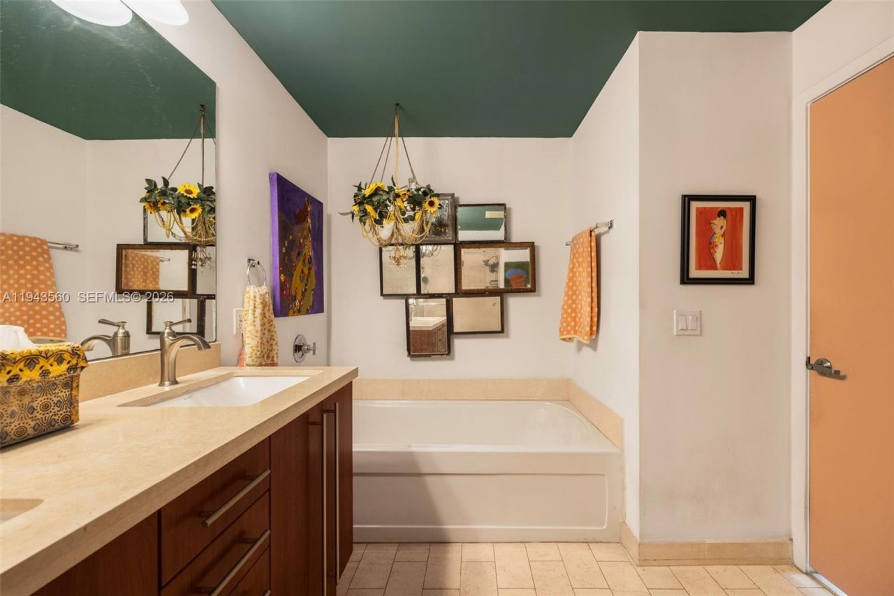 79 SW 12th St, Unit PH3904-S, Miami, FL 33130 Photo