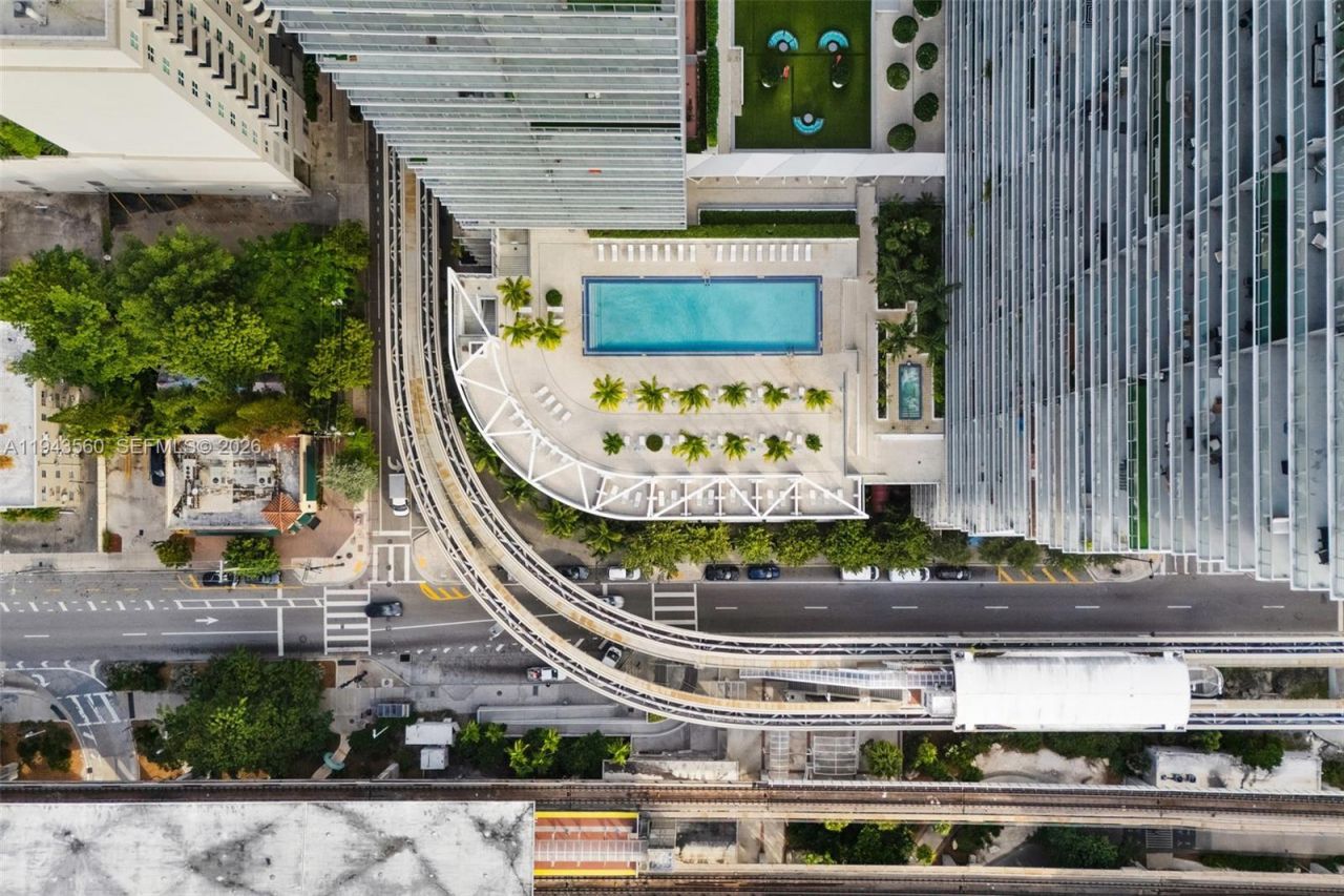 79 SW 12th St, Unit PH3904-S, Miami, FL 33130 Photo