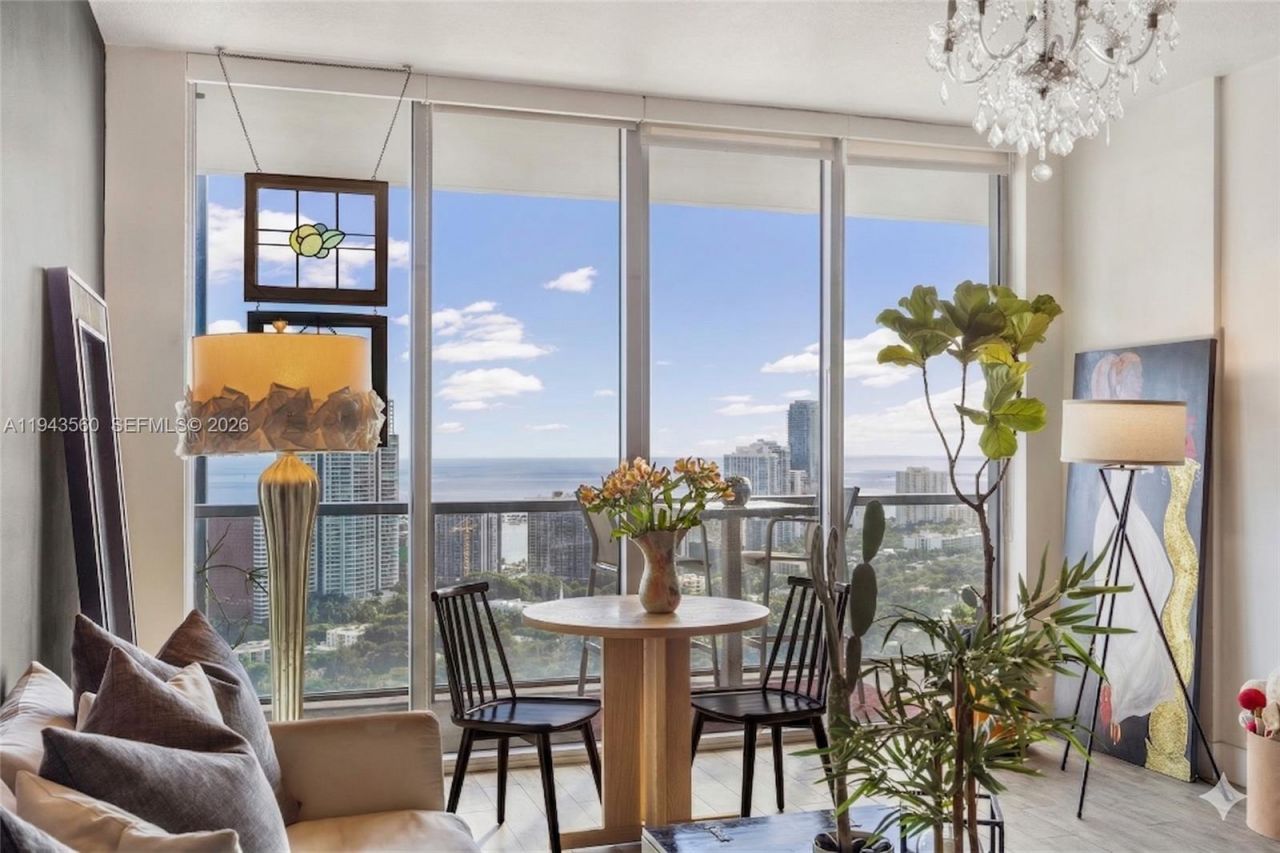 79 SW 12th St, Unit PH3904-S, Miami, FL 33130 Photo