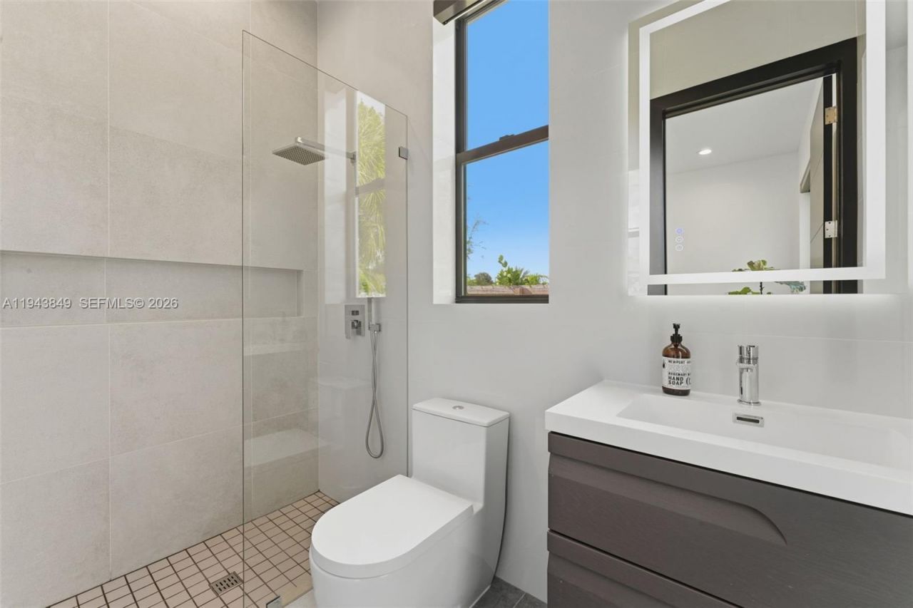 301 NE 27th Dr, Wilton Manors, FL 33334 Photo