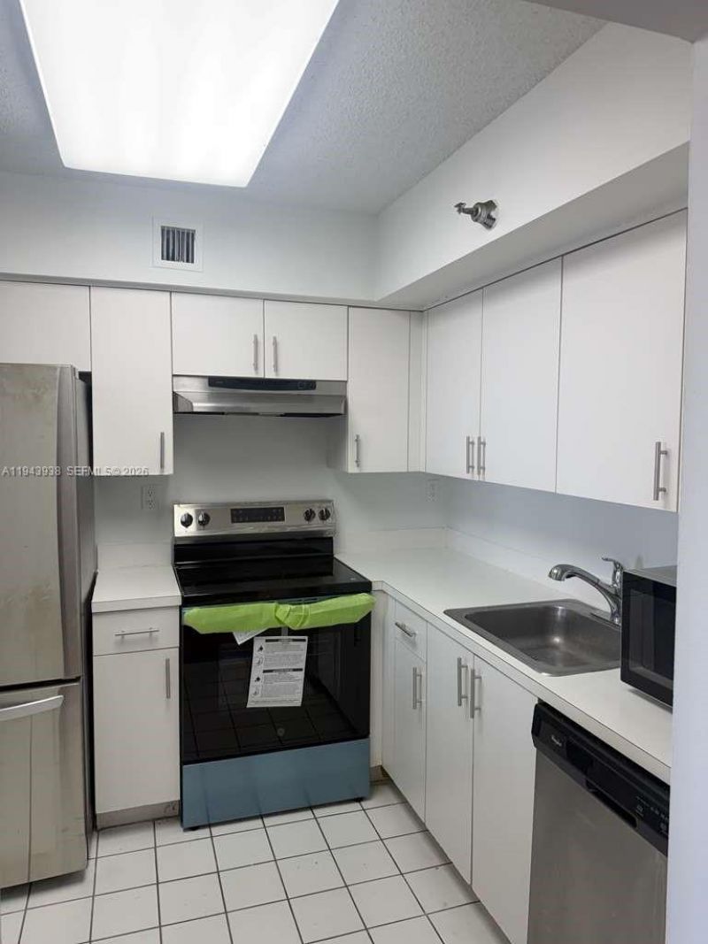 3300 NE 191st St, Unit 1903, Aventura, FL 33180 Photo