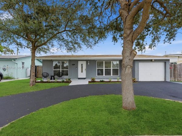 9771 NW 24th Pl, Sunrise, FL 33322